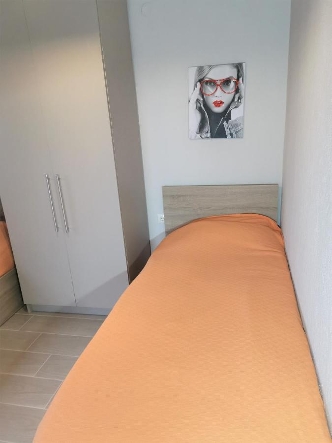 Nikiti Modern Villa Екстериор снимка