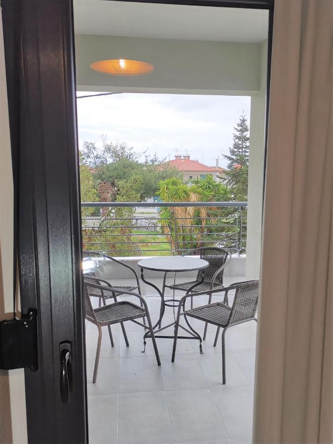 Nikiti Modern Villa Екстериор снимка