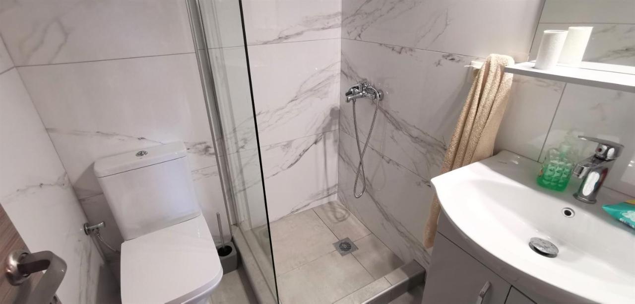 Nikiti Modern Villa Екстериор снимка